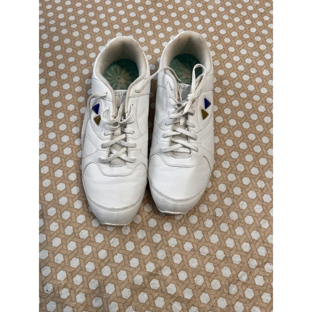 Kaepa white cheerful